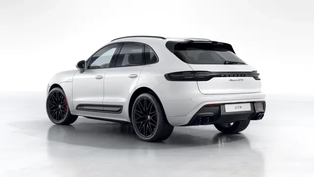 2026 Porsche Macan GTS - Image 22 of 31
