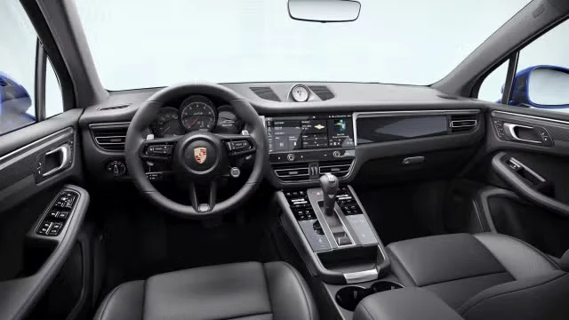 2026 Porsche Macan GTS - Image 26 of 31