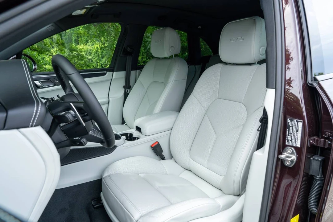 2026 Porsche Macan GTS - Image 5 of 5
