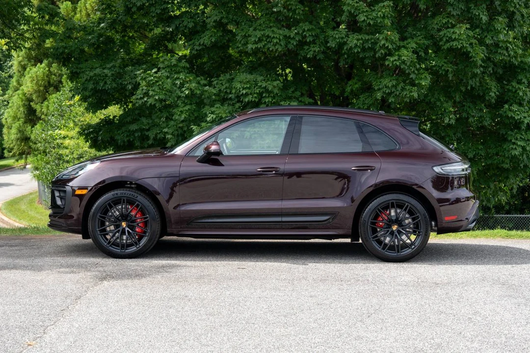 2026 Porsche Macan GTS - Image 2 of 5