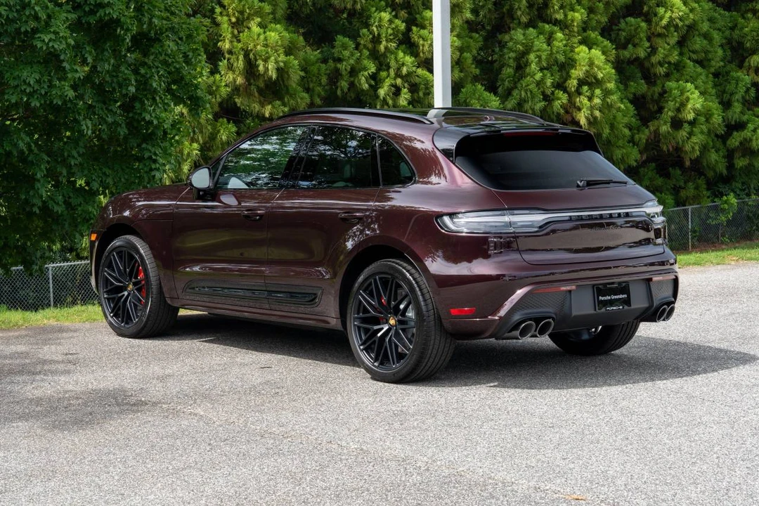 2026 Porsche Macan GTS - Image 3 of 5