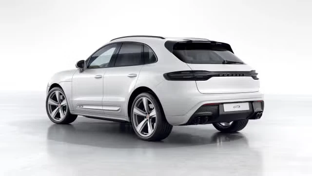 2026 Porsche Macan GTS - Image 18 of 30