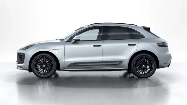 2026 Porsche Macan GTS - Image 14 of 30