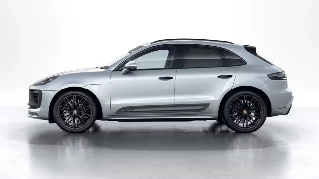 2026 Porsche Macan GTS - Image 10 of 30
