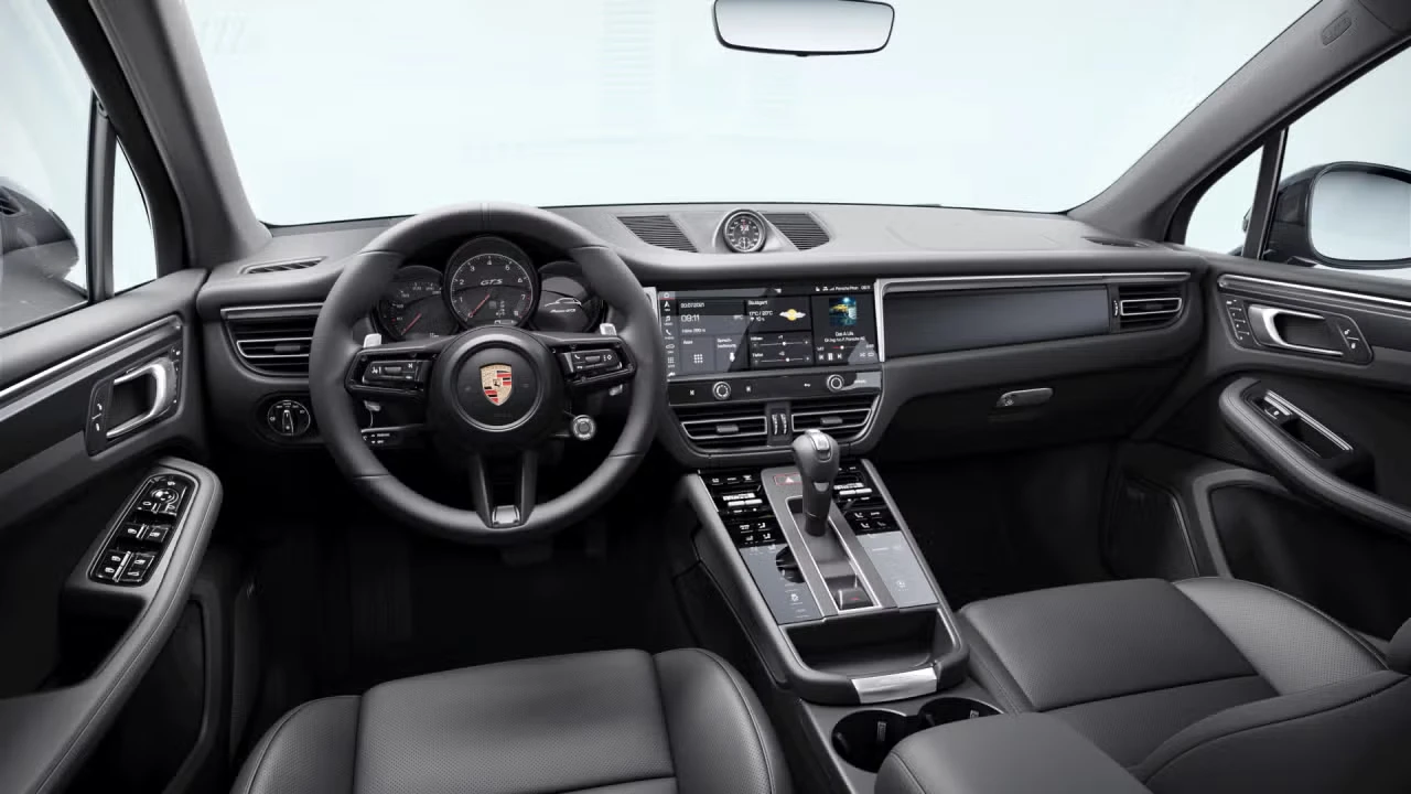 2026 Porsche Macan GTS - Image 28 of 30