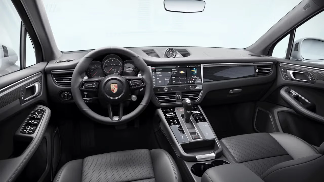 2026 Porsche Macan GTS - Image 28 of 30