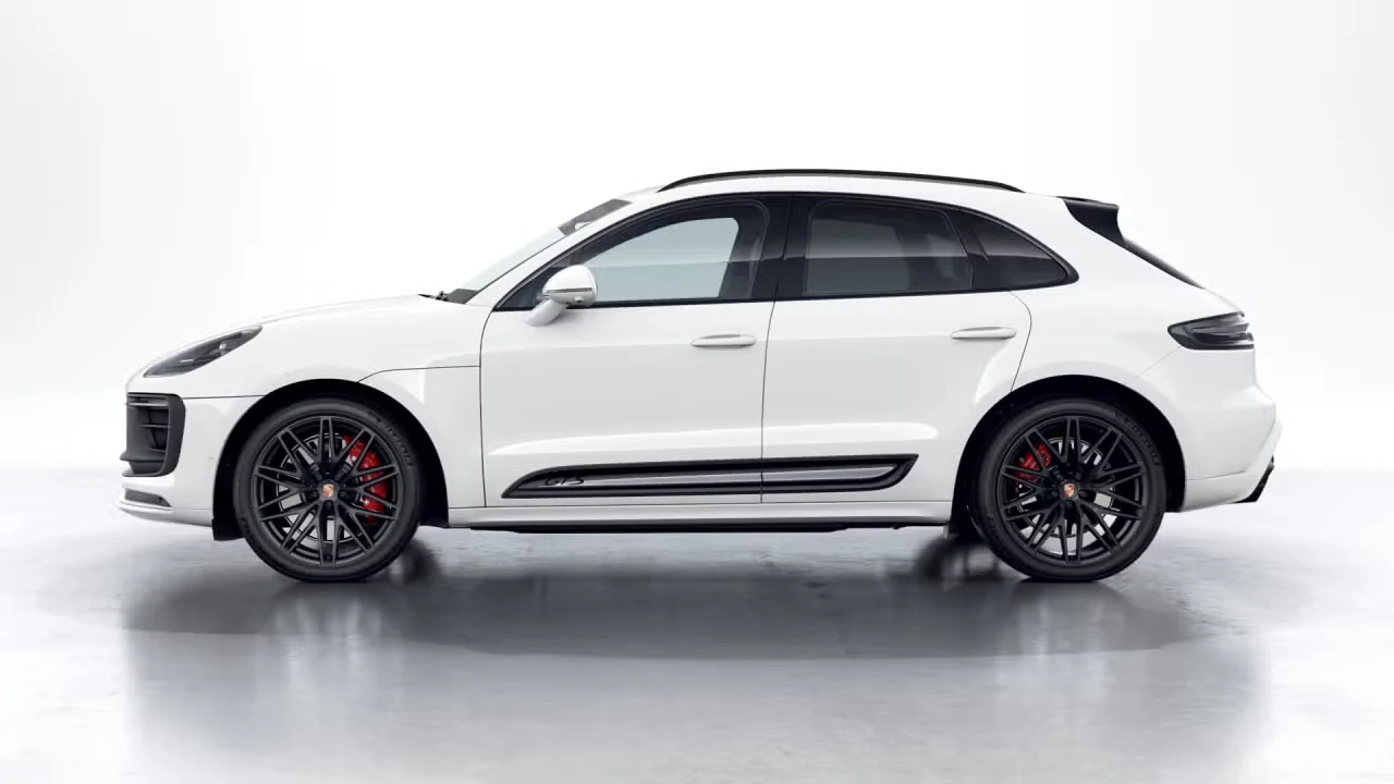 2026 Porsche Macan GTS - Image 12 of 30
