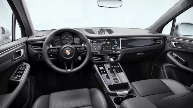 2026 Porsche Macan GTS - Image 26 of 30