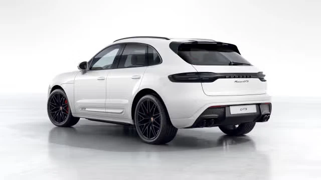 2026 Porsche Macan GTS - Image 18 of 31