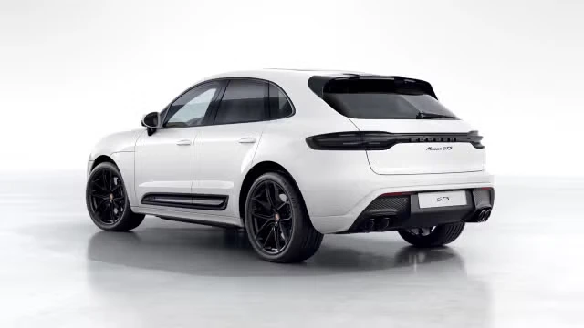 2026 Porsche Macan GTS - Image 18 of 30
