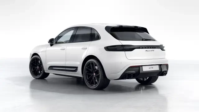 2026 Porsche Macan GTS - Image 22 of 30