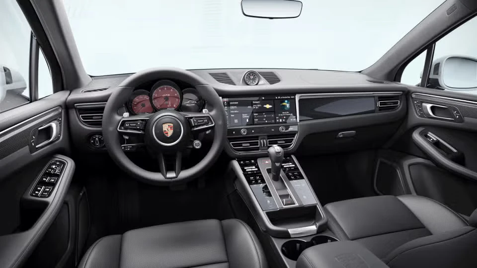 2026 Porsche Macan GTS - Image 27 of 30