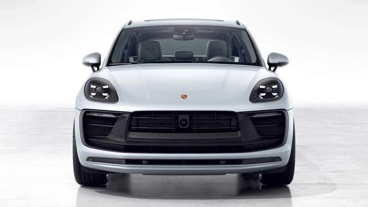 2026 Porsche Macan GTS - Image 8 of 10