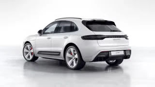 2026 Porsche Macan GTS - Image 17 of 31