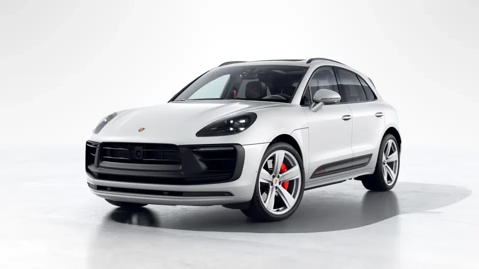 2026 Porsche Macan GTS - Image 7 of 31