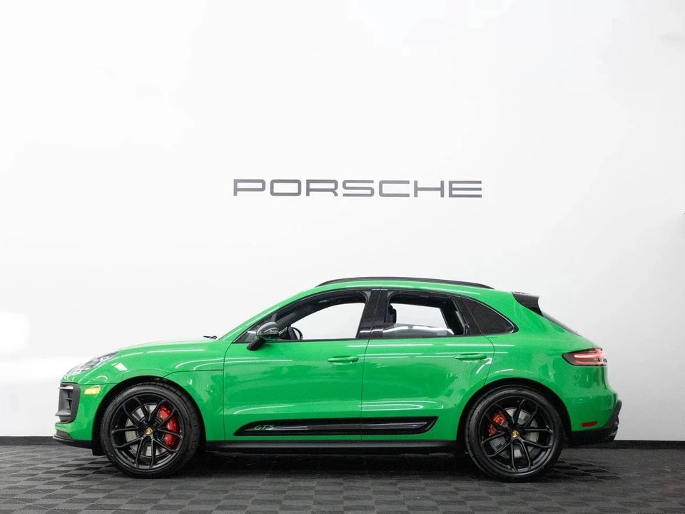 2026 Porsche Macan GTS - Image 2 of 5