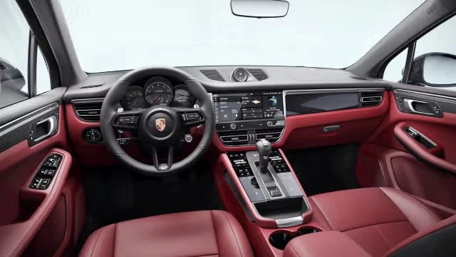 2026 Porsche Macan GTS - Image 26 of 31