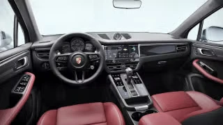 2026 Porsche Macan GTS - Image 25 of 31