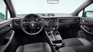 2026 Porsche Macan GTS - Image 25 of 31