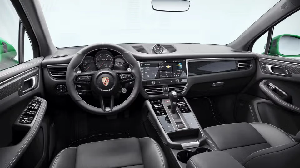 2026 Porsche Macan GTS - Image 27 of 31