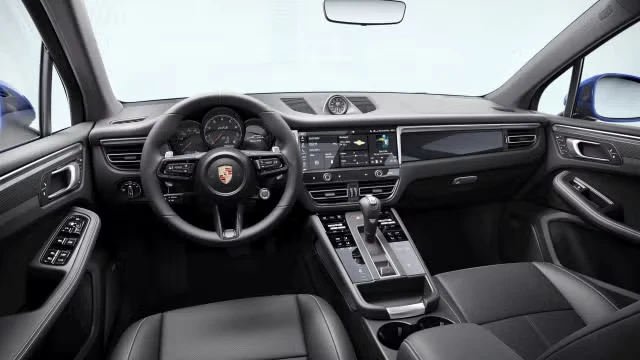 2026 Porsche Macan GTS - Image 26 of 30