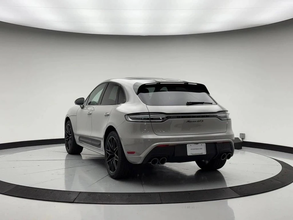 2026 Porsche Macan GTS - Image 3 of 5
