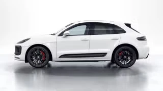 2026 Porsche Macan GTS - Image 9 of 31