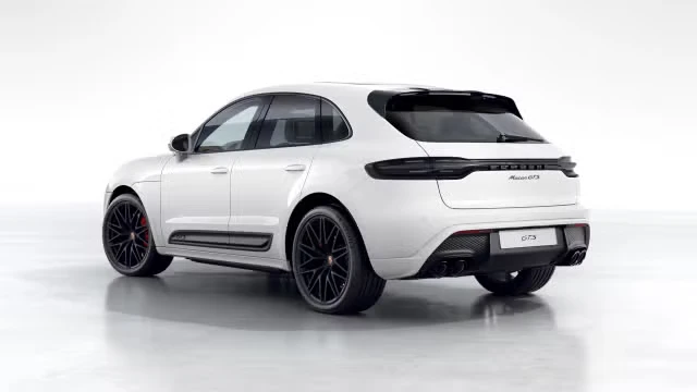 2026 Porsche Macan GTS - Image 18 of 31
