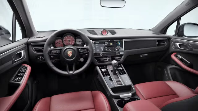 2026 Porsche Macan GTS - Image 26 of 30