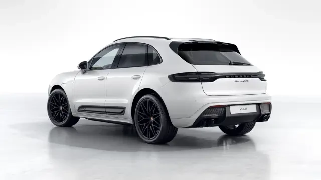 2026 Porsche Macan GTS - Image 22 of 30