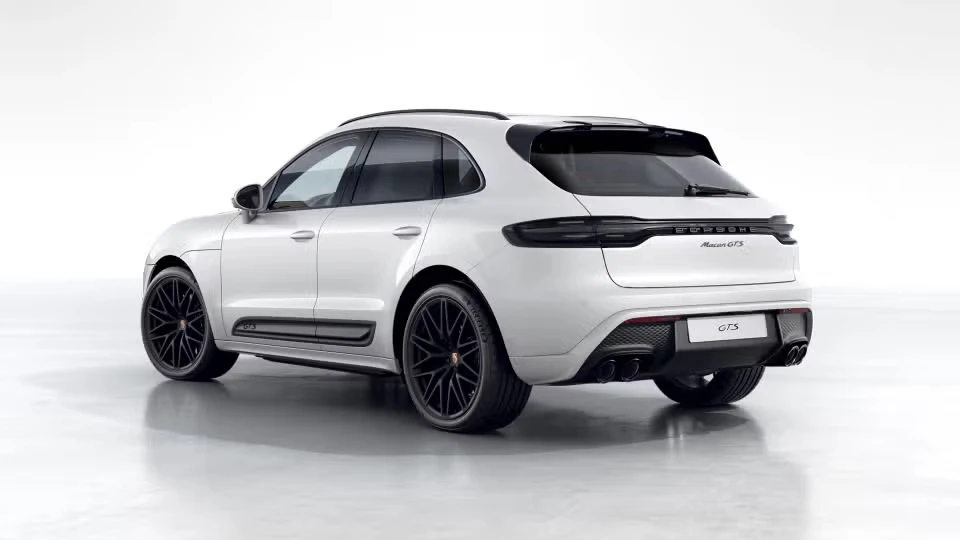2026 Porsche Macan GTS - Image 19 of 30