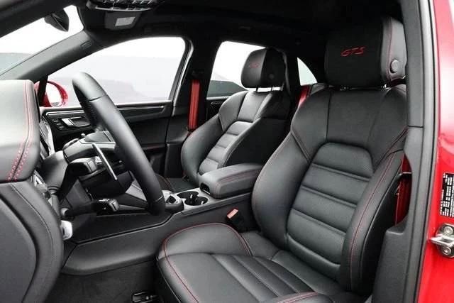 2026 Porsche Macan GTS - Image 5 of 5