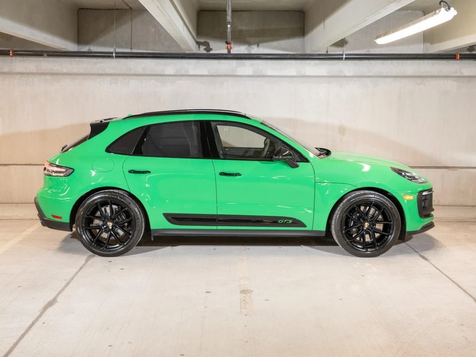 2026 Porsche Macan GTS - Image 9 of 31