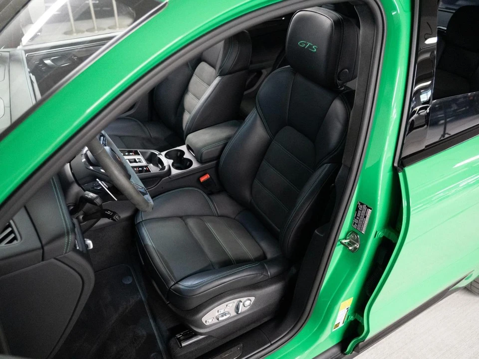 2026 Porsche Macan GTS - Image 6 of 31
