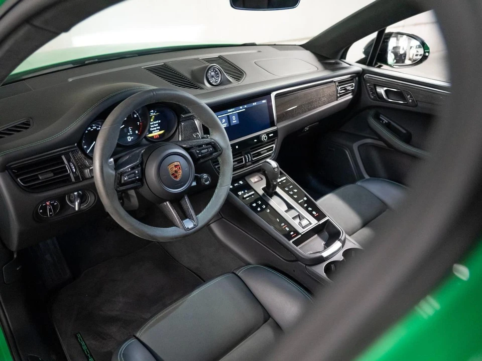 2026 Porsche Macan GTS - Image 5 of 31