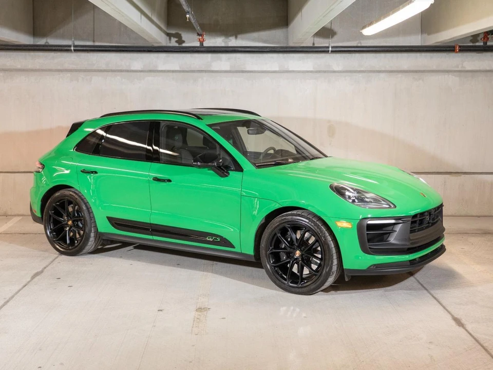 2026 Porsche Macan GTS - Image 8 of 31