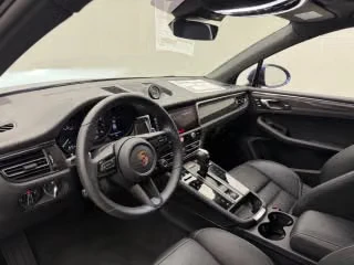 2026 Porsche Macan GTS - Image 25 of 31