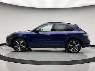 2026 Porsche Macan GTS - Image 9 of 31