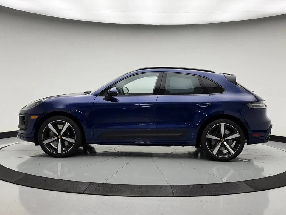 2026 Porsche Macan GTS - Image 2 of 5