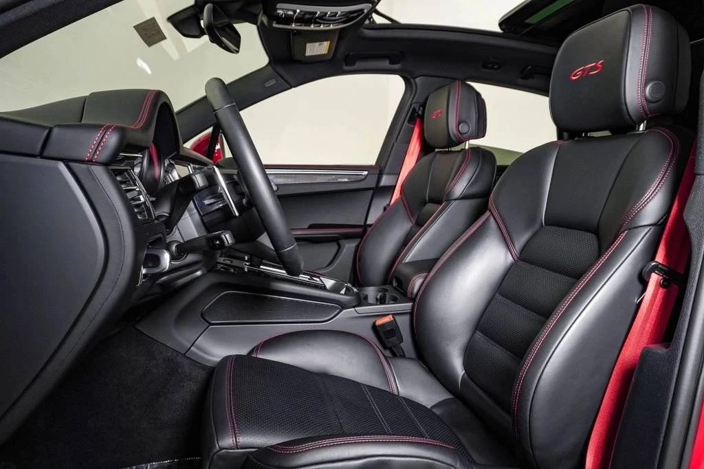 2026 Porsche Macan GTS - Image 5 of 5