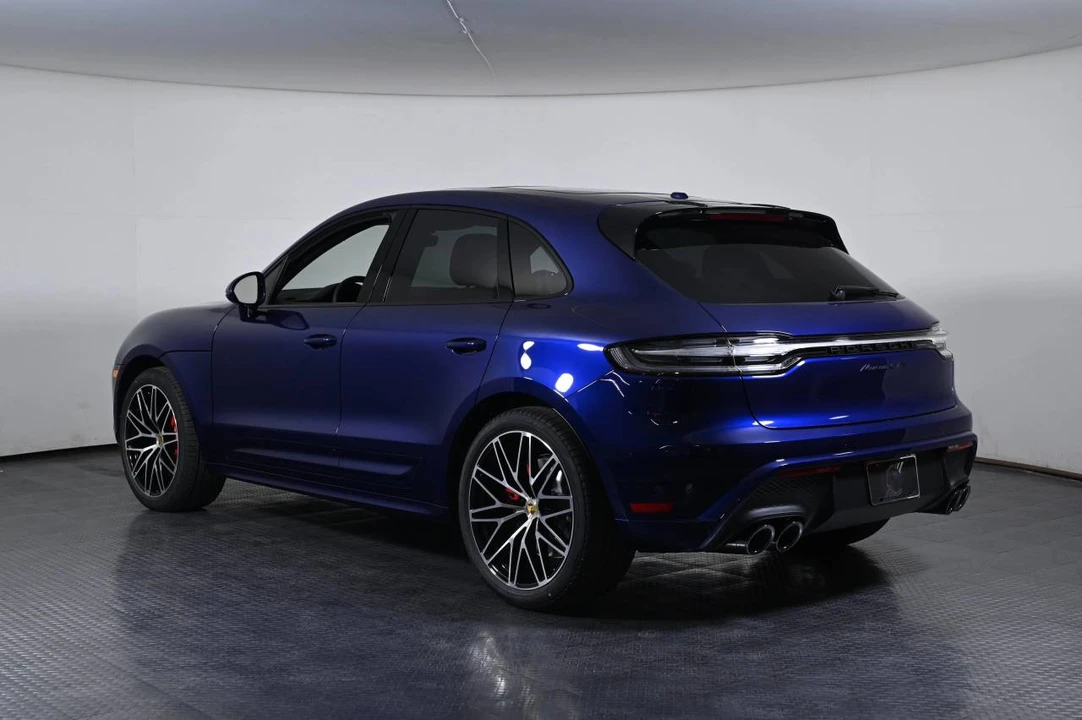 2026 Porsche Macan GTS - Image 3 of 5