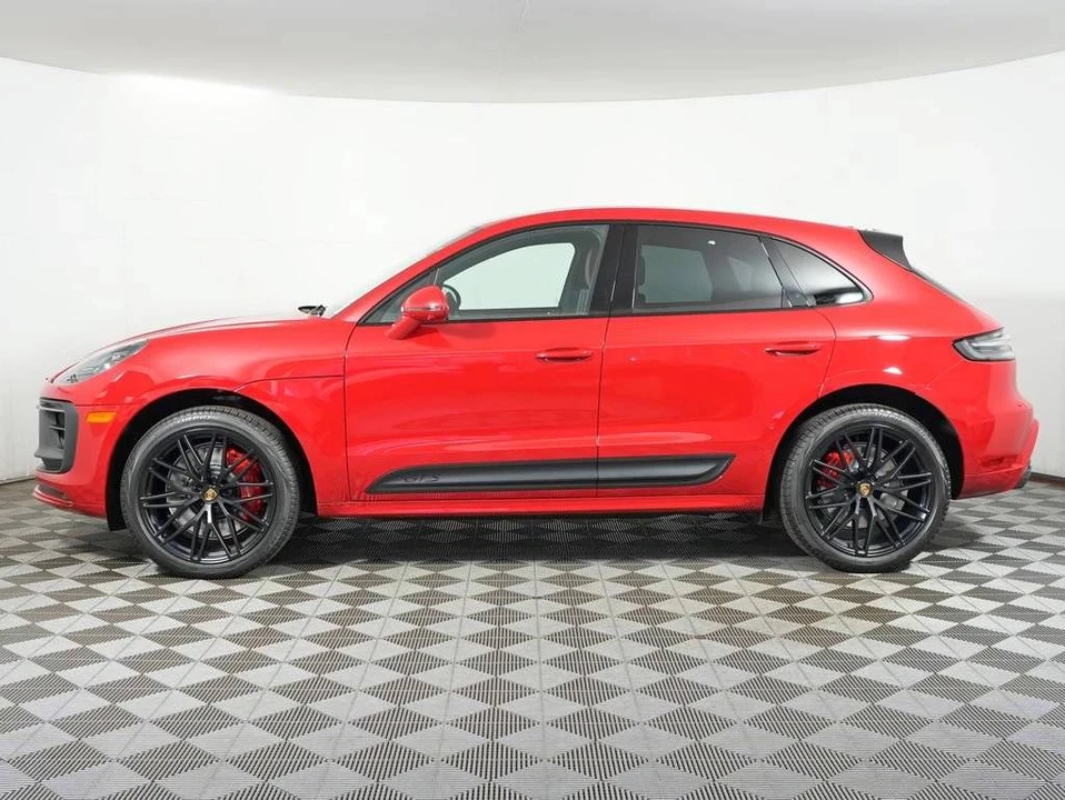 2026 Porsche Macan GTS - Image 2 of 4