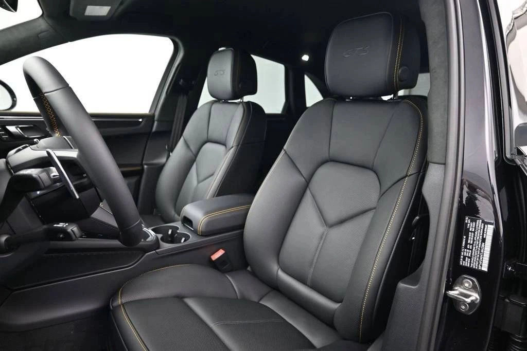 2026 Porsche Macan GTS - Image 5 of 5