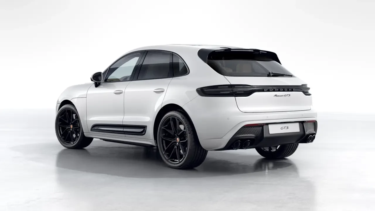 2026 Porsche Macan GTS - Image 24 of 31