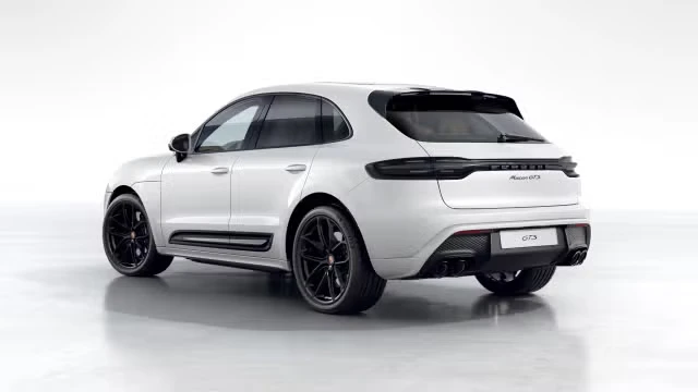 2026 Porsche Macan GTS - Image 18 of 31