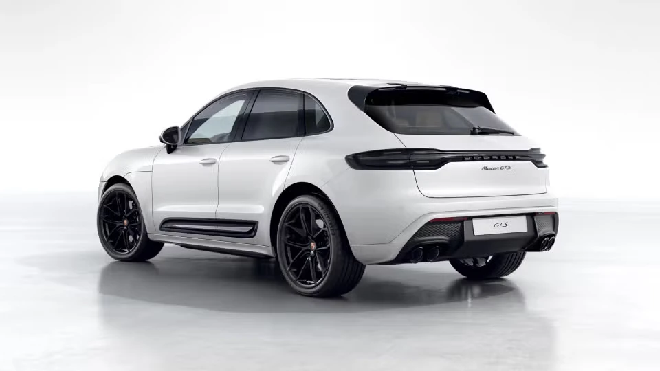 2026 Porsche Macan GTS - Image 19 of 31