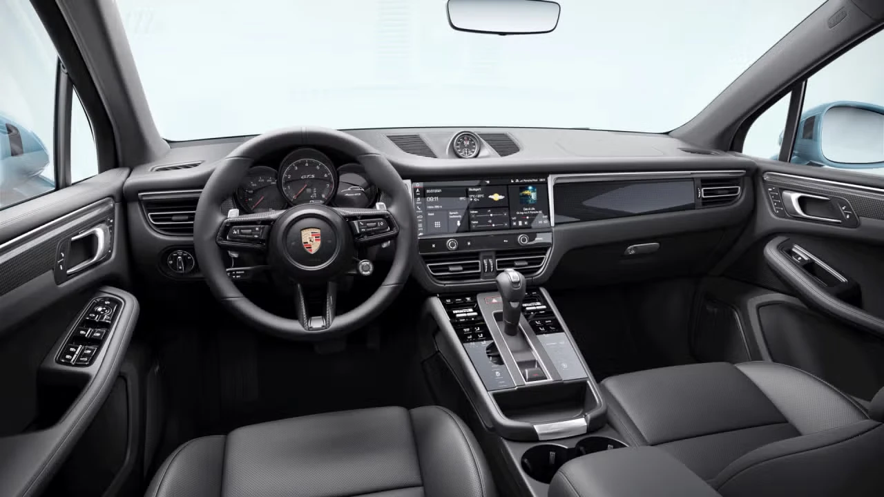 2026 Porsche Macan GTS - Image 28 of 30