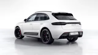 2026 Porsche Macan GTS - Image 17 of 31