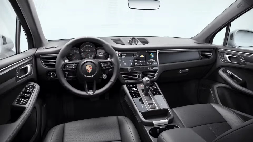 2026 Porsche Macan GTS - Image 27 of 31