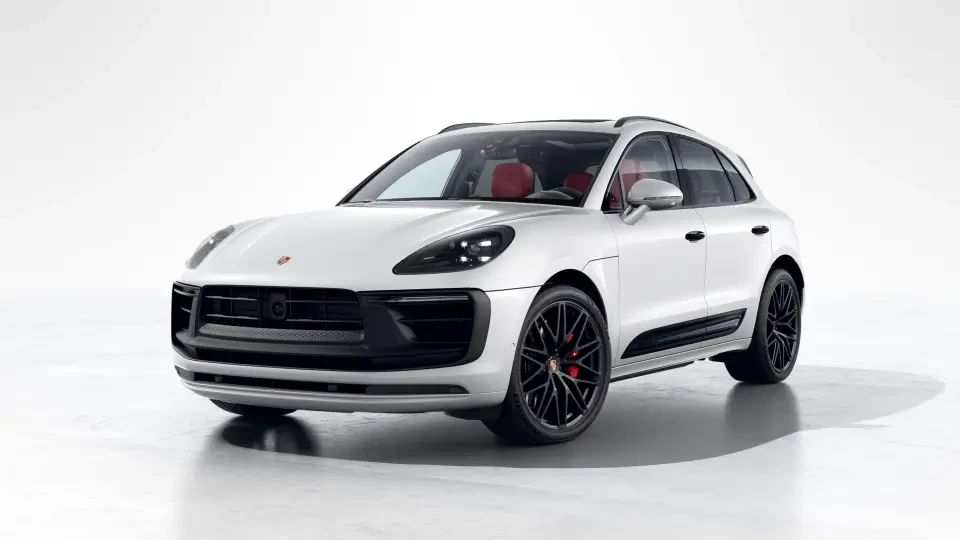2026 Porsche Macan GTS - Image 7 of 31